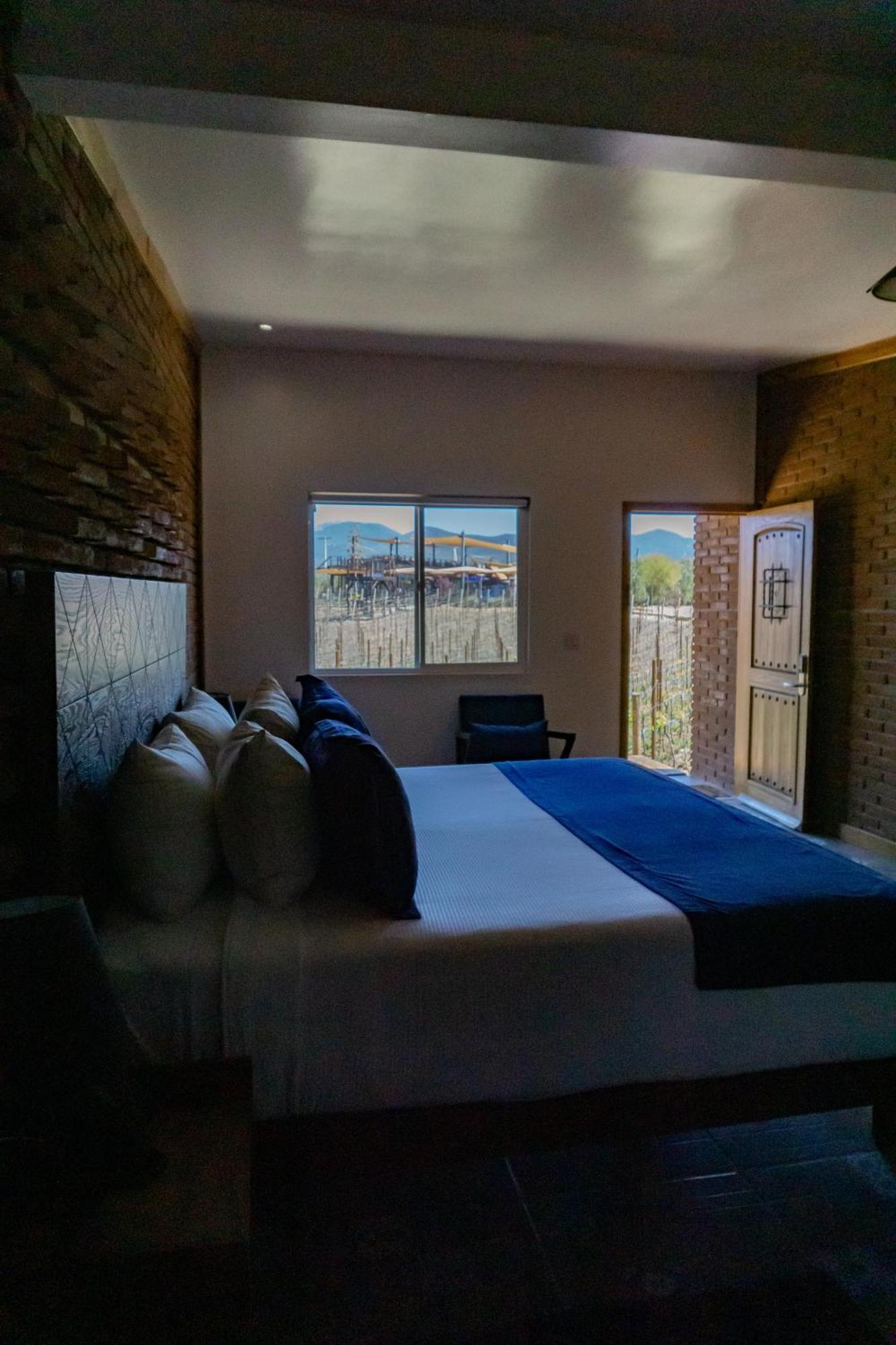ואלה דה גוואדלופה Ojo Azul Resort מראה חיצוני תמונה