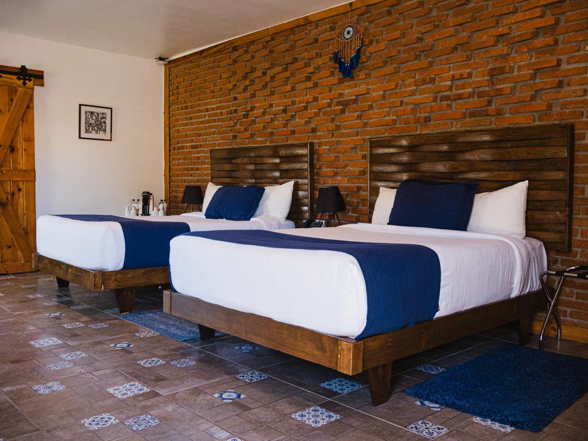 ואלה דה גוואדלופה Ojo Azul Resort מראה חיצוני תמונה